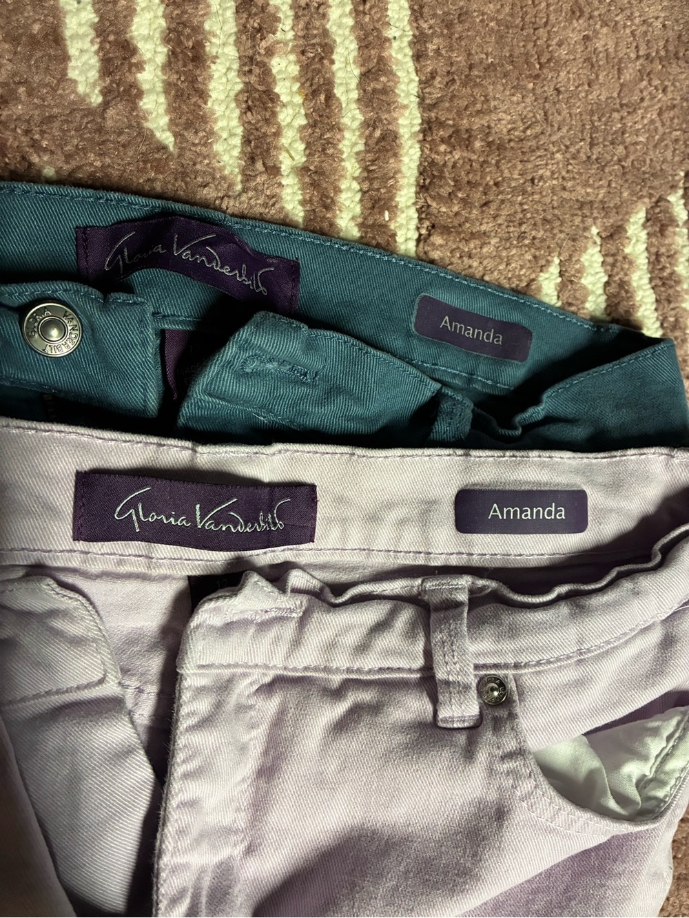 Two pair Gloria Vanderbilt Skinny Jeans in Teal and Lavender - Picture 2 of 3
